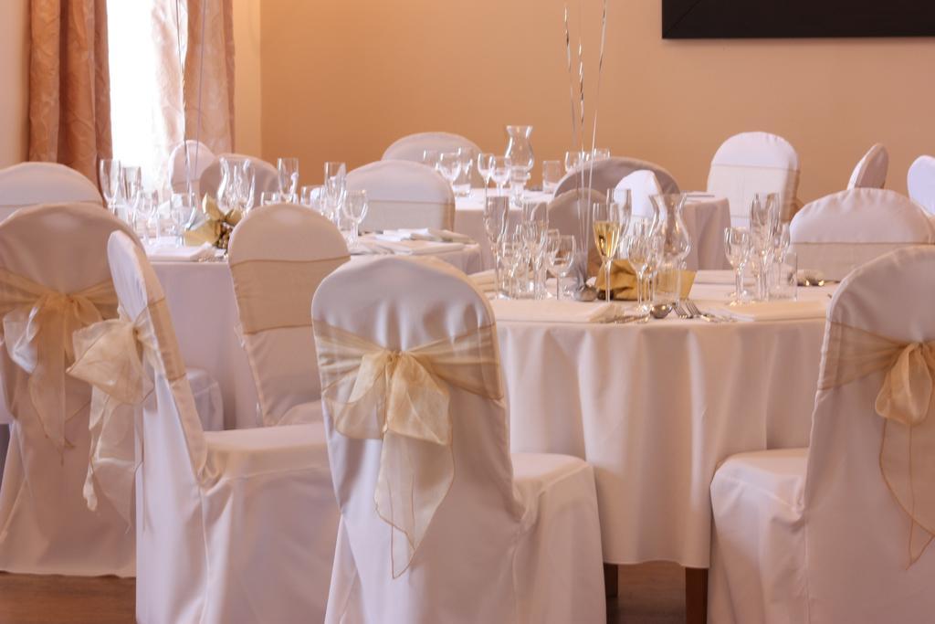 Annandale Arms Hotel Moffat Bagian luar foto